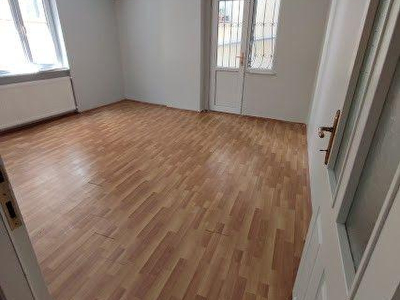 Meci̇di̇yeköyde genç bi̇nada masrafsiz 2+1 gi̇ri̇ş kat