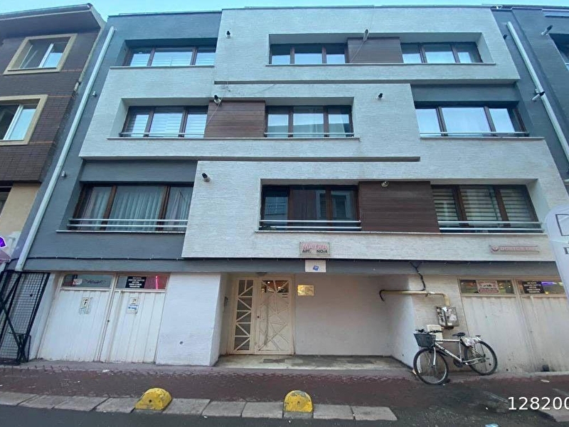 Buewo'dan eski̇bağlar'da 1+1 geni̇ş dublex  satilik  dai̇re