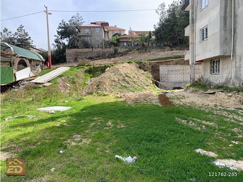 Dağci emlak buldan üni̇verste yani apart yapimna uygun 415m2 arsa