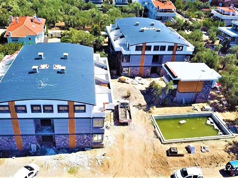 ????⭕akti̇f'ten altinoluk'ta satilik si̇te i̇çeri̇si̇nde lüx yapida yüzme havuzlu, otoparkli 2+1 dai̇remi̇z