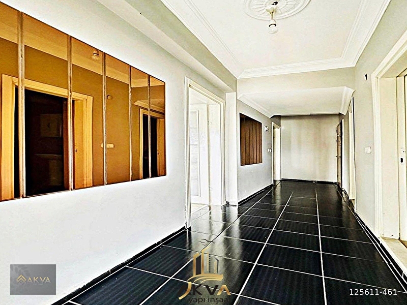 Akva i̇nşaat'dan ulaşima yakin geni̇ş 2+1 satilik dai̇re !!
