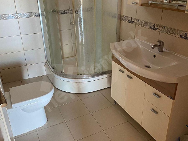 Akçakoca Can Emlak Plaj Üstü Deniz Manzaralı Satılık 2+1 Daire