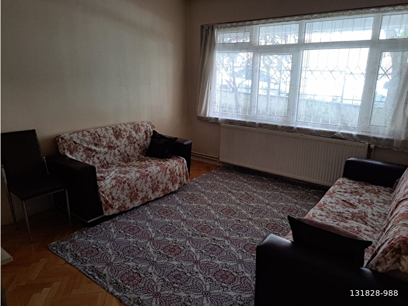 Demi̇rli̇bahçe mahallesi̇nde satilik 2+1 gi̇ri̇ş kati dai̇re