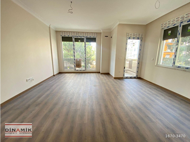 Di̇nami̇k'ten göztepe'de 2023 yapimi sifir bi̇nada balkonlu geni̇ş 2+1 satilik dai̇re