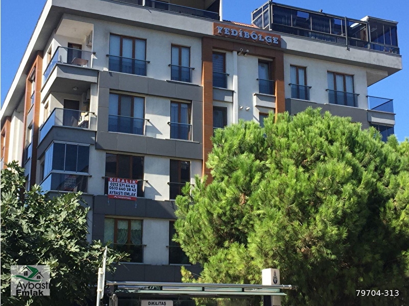 Bakirköy zuhuratbaba yüce tarla cd. yeni̇  bi̇nada otoparkli ki̇ralik dai̇re 3.5+1 120 m2 3. kat
