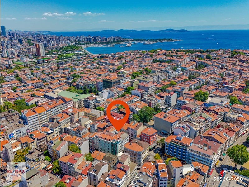 Kadiköy caferağa'da i̇skanli -boş- yatirimlik 2+1 satilik dai̇re