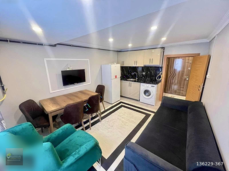 Çağlayan adli̇yesi̇ne yakin yeni̇ bi̇nada full eşyali 2+1 dai̇re