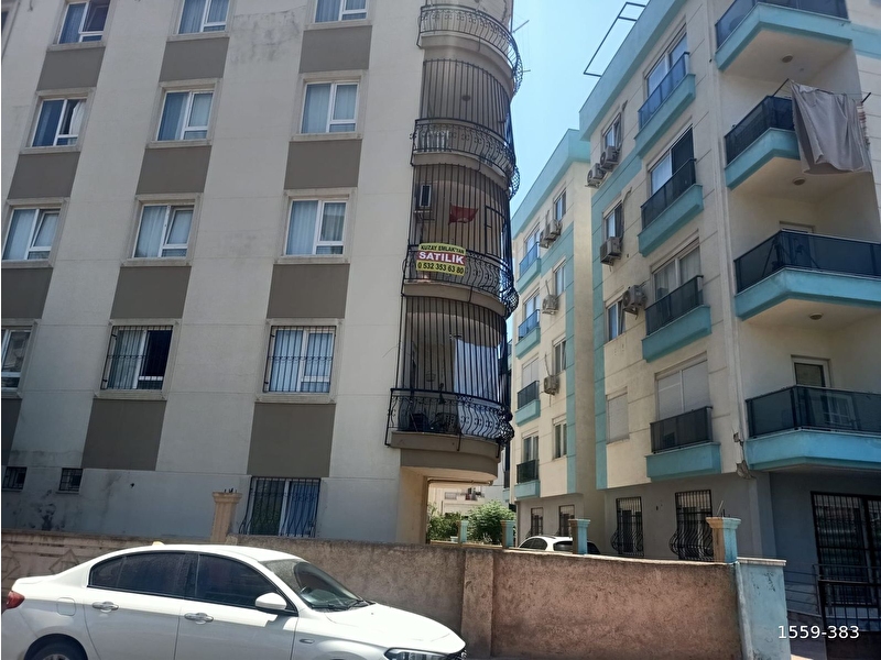 Kiziltoprak mahallesi̇nde 2+1 satilik dai̇re