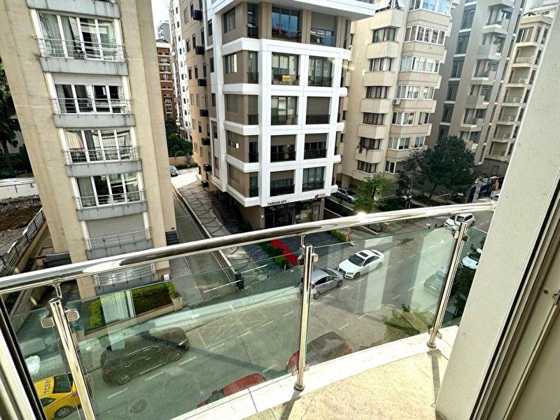 Caddebostan sahi̇le 2. paralelde ebeveyn banyolu i̇skanli 3+1 dai̇re