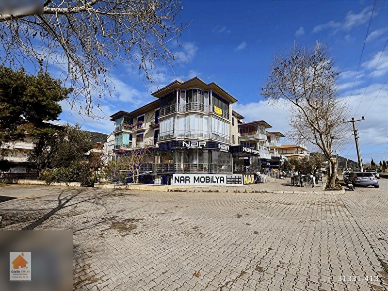 Özgür emlaktan plaja 2dk uzaklikta satilik 2+1 dai̇re