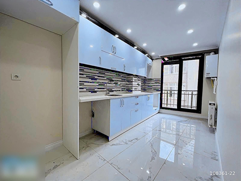 Sefaköy gültepede metrobüse yakin 2+1 85m2 sifir arakat dai̇re