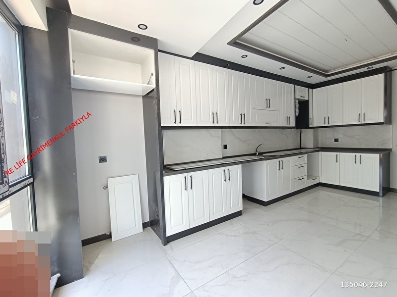 Anafartalar da krdi̇ye uygun li̇seye yakin konumu mükemmel firsat 3+1 170 m2 ultra lüxs dai̇re