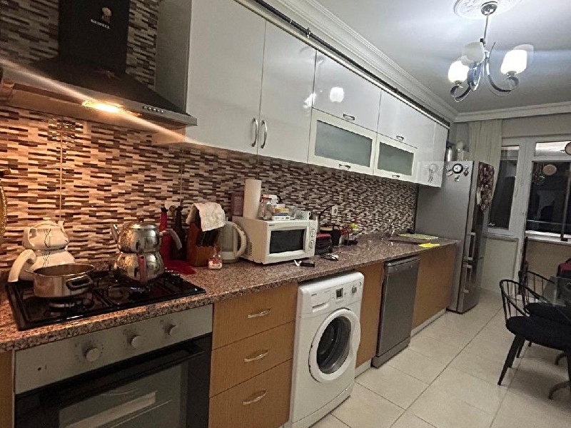 Fati̇h mahallesi̇nde satilik 3+1 dai̇re