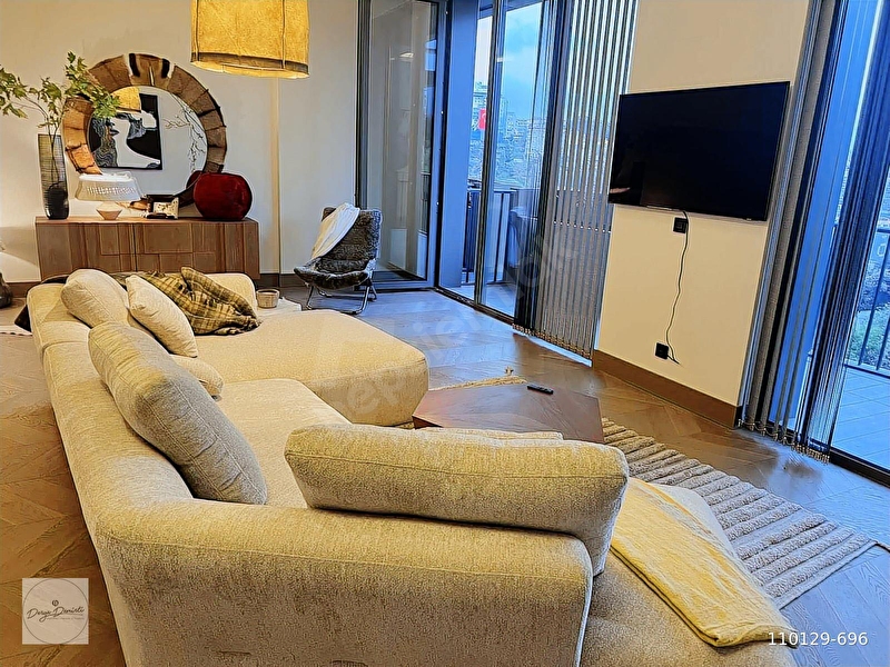 Nişantaşı Koru Boğaz Manzaralı Lüks Mobilyalı 2+1 Satılık