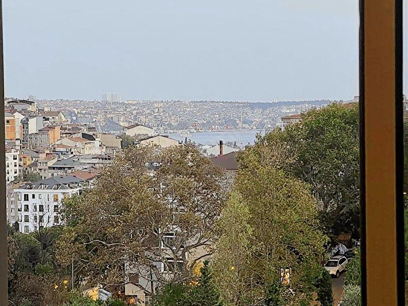 Nişantaşı Koru Boğaz Manzaralı Lüks Mobilyalı 2+1 Satılık