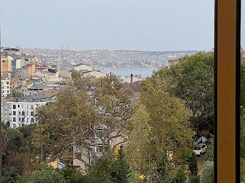 Nişantaşı Koru Boğaz Manzaralı Lüks Mobilyalı 2+1 Satılık