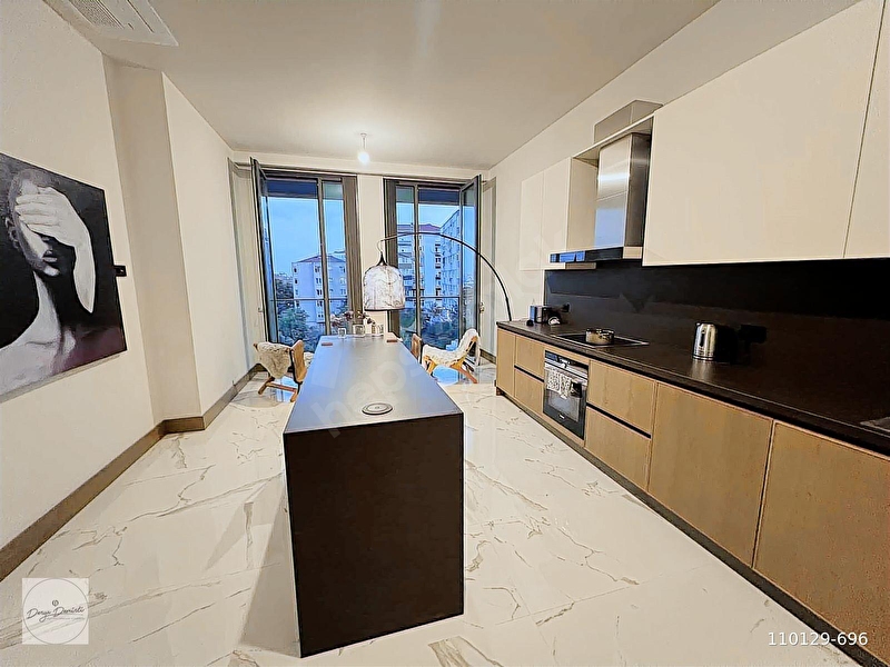 Nişantaşı Koru Boğaz Manzaralı Lüks Mobilyalı 2+1 Satılık