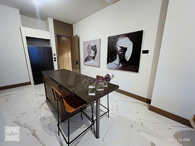 Nişantaşı Koru Boğaz Manzaralı Lüks Mobilyalı 2+1 Satılık