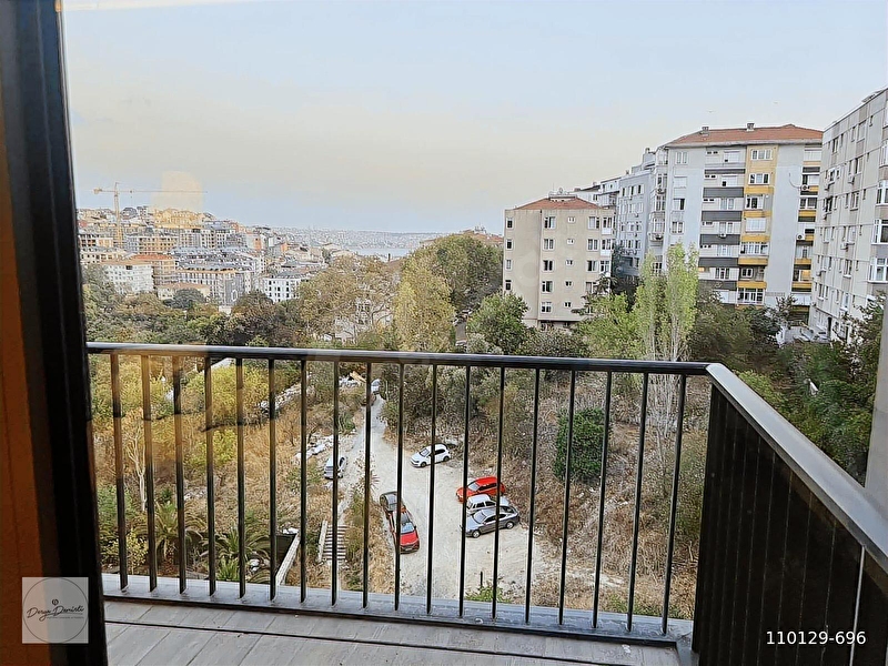 Nişantaşı Koru Boğaz Manzaralı Lüks Mobilyalı 2+1 Satılık