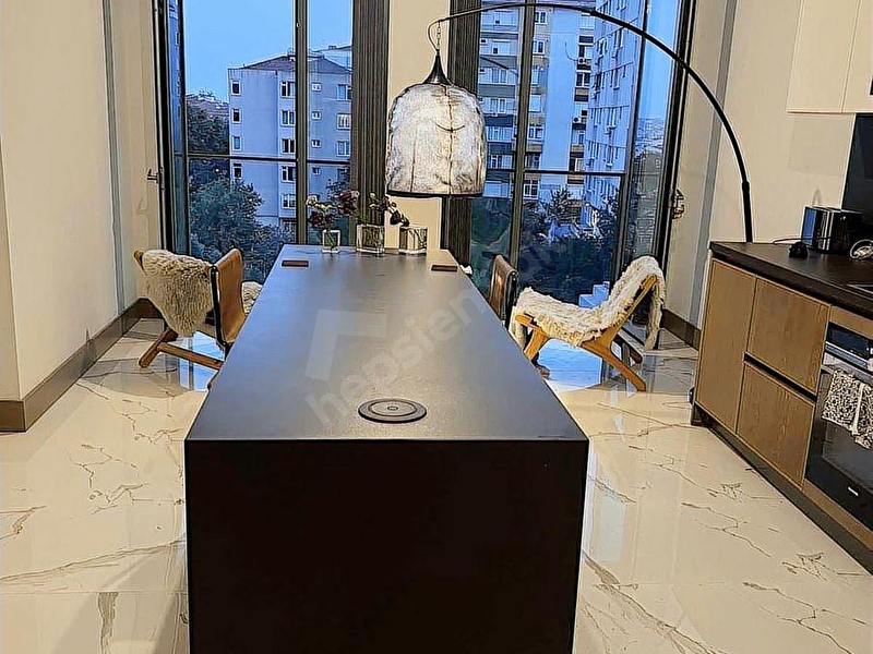 Nişantaşı Koru Boğaz Manzaralı Lüks Mobilyalı 2+1 Satılık