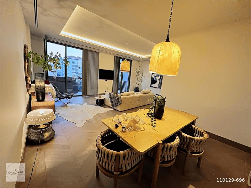 Nişantaşı Koru Boğaz Manzaralı Lüks Mobilyalı 2+1 Satılık