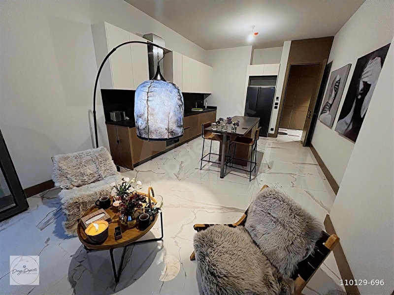 Nişantaşı Koru Boğaz Manzaralı Lüks Mobilyalı 2+1 Satılık