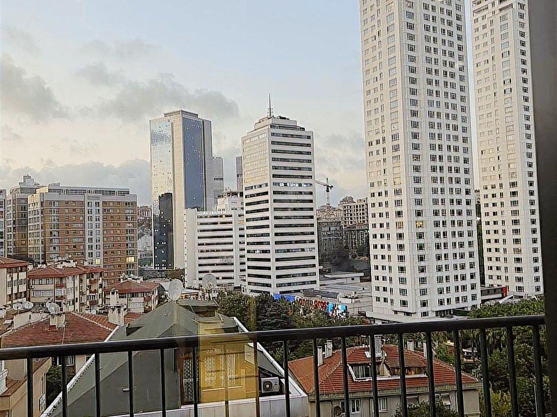 Nişantaşı Koru Boğaz Manzaralı Lüks Mobilyalı 2+1 Satılık