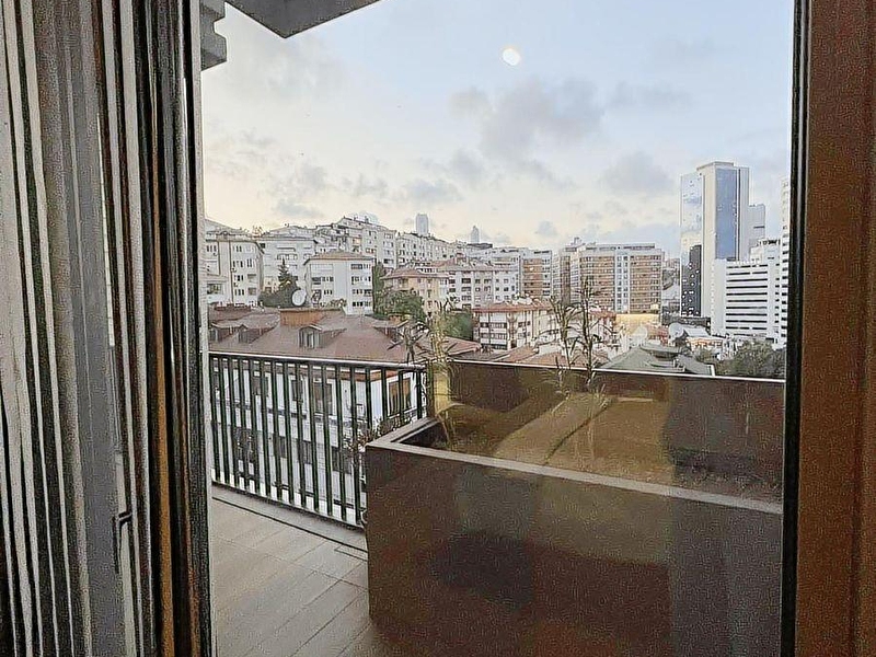 Nişantaşı Koru Boğaz Manzaralı Lüks Mobilyalı 2+1 Satılık
