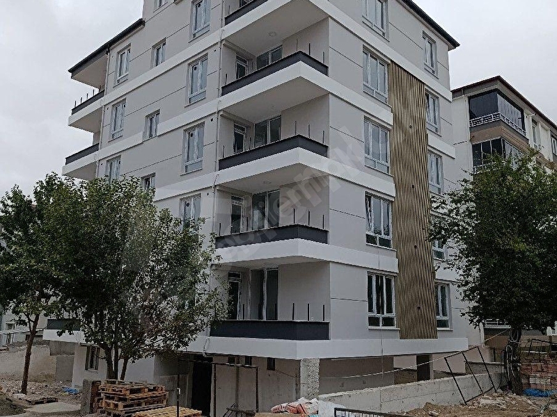 Kaya Emlaktan Satlık Daire105 M2 Kat 3 