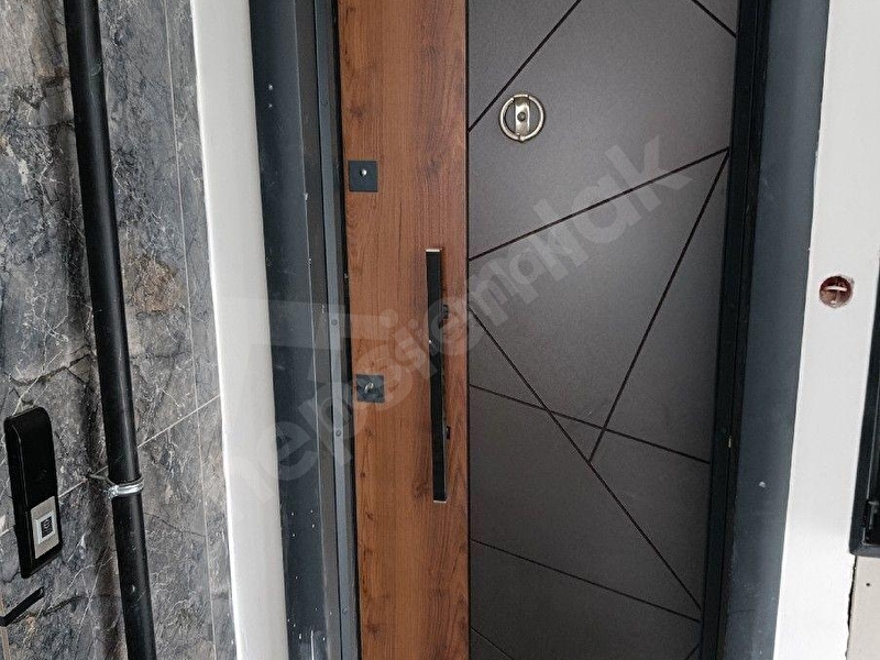 Kaya Emlaktan Satlık Daire105 M2 Kat 3 