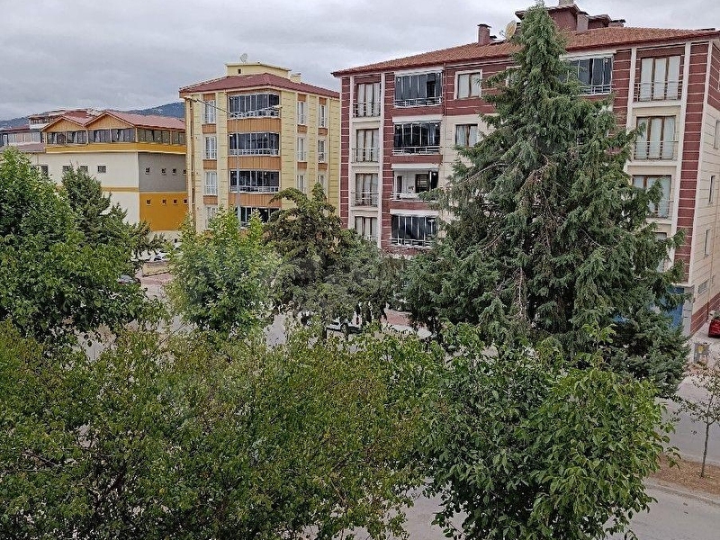 Kaya Emlaktan Satlık Daire105 M2 Kat 3 
