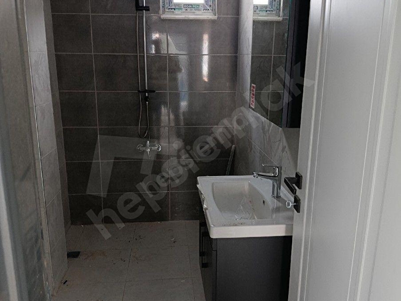 Kaya Emlaktan Satlık Daire105 M2 Kat 3 