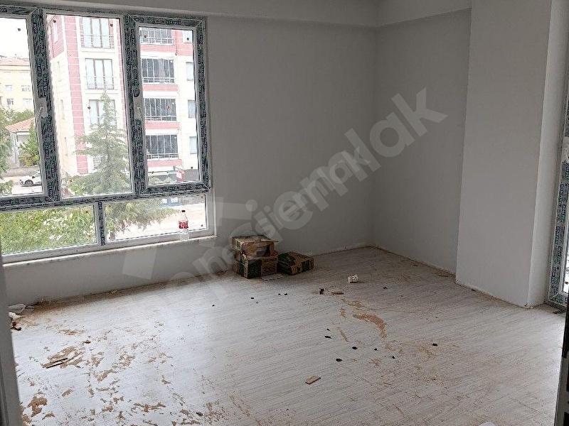Kaya Emlaktan Satlık Daire105 M2 Kat 3 