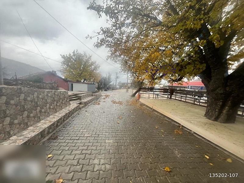 Evrende d400 300 metre evren yoluna sifir ticari arsa
