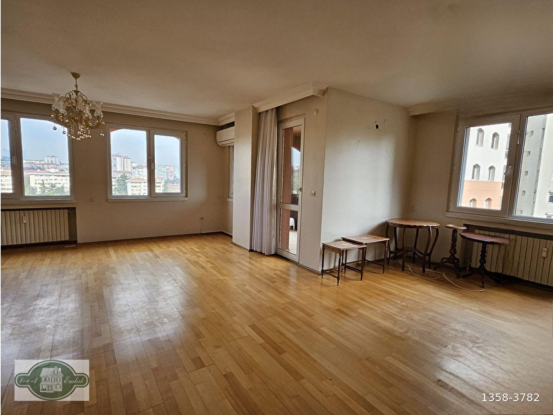 Akatlar park maya si̇tesi̇'nde satilik boş lüks dai̇re