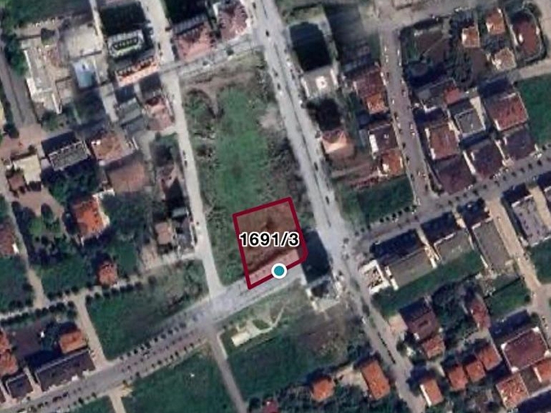 Büyükçekmece pinartepe'de köşe başinda deni̇z manzarali 2.012 m2 i̇marli arsa