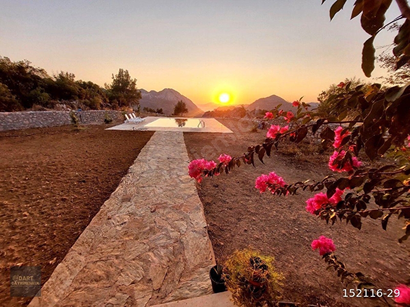 Günlük Kiralık 3 Odalı Villa Muğla Marmaris Bayır Mahallesi 6 Kişi Kapasiteli