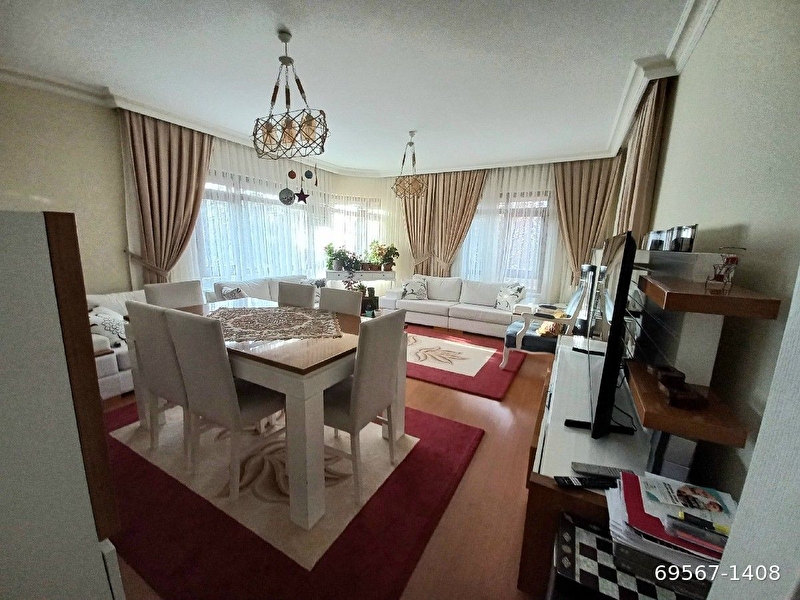 Bi̇rli̇k  450 cadde yakini arakat 3+1
