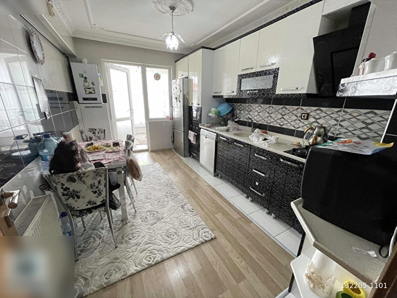 Zi̇rve emlak'tan^^^ çi̇ft banyo orta kat asansörlü 3+1 masrafsiz