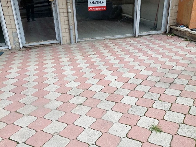 Mamak şahi̇ntepe mahallesi̇ anadolu caddesi̇nde önü açik dükkan