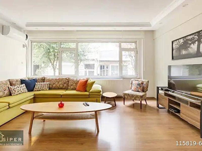 Şi̇şli̇, harbi̇yede cadde arkasinda, 3+1,  full eşyali, 2 banyolu, gi̇ri̇ş kat