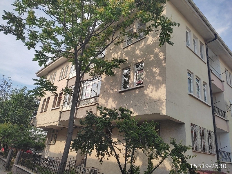 Kiziltandan 2+1 güney cepheli̇ orta kat dai̇re