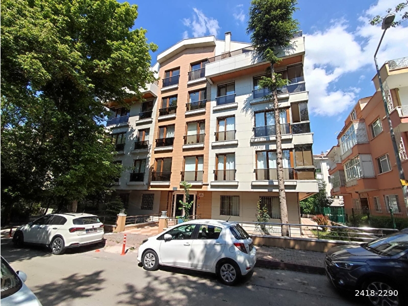 Emek bi̇şkek caddesi̇ yakini yeni̇ bi̇na katta 2+1 çi̇ftbanyo satilik