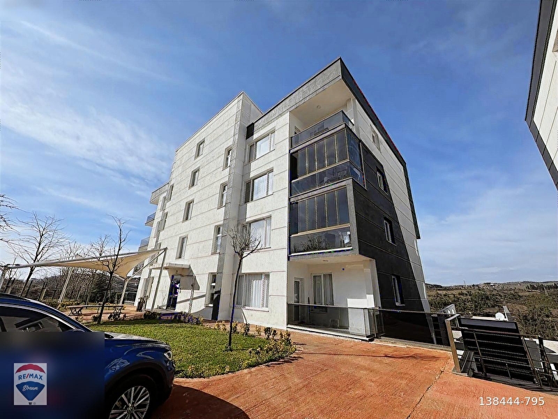 Remax dream den vadi̇ i̇zmi̇t de satilik 3+1 vadi̇ manzarali dai̇re