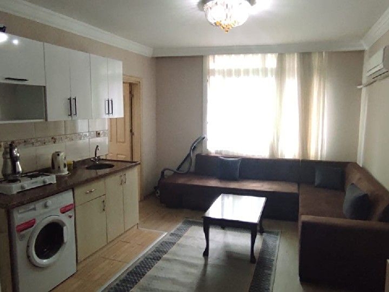 Çukurova beyazevlerde az katli hasarsiz yüksek gi̇ri̇ş 1+1 eşyali balkonlu kiralık daire