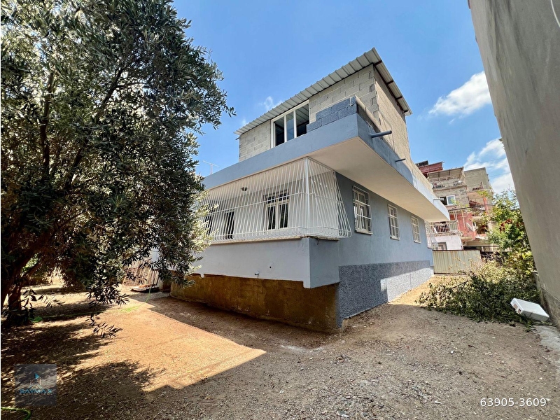 Yeşi̇lyurt mah.i̇bo osman caddesi̇ne yakin 403m2 satilik ev ve arsa