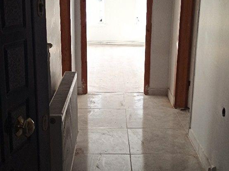 Ankara  ki̇rali̇k  dai̇re  demet407 cad asansorlu  4.kat on cephe bagi̇msi̇z evebeynli̇ banyo yapi̇li̇