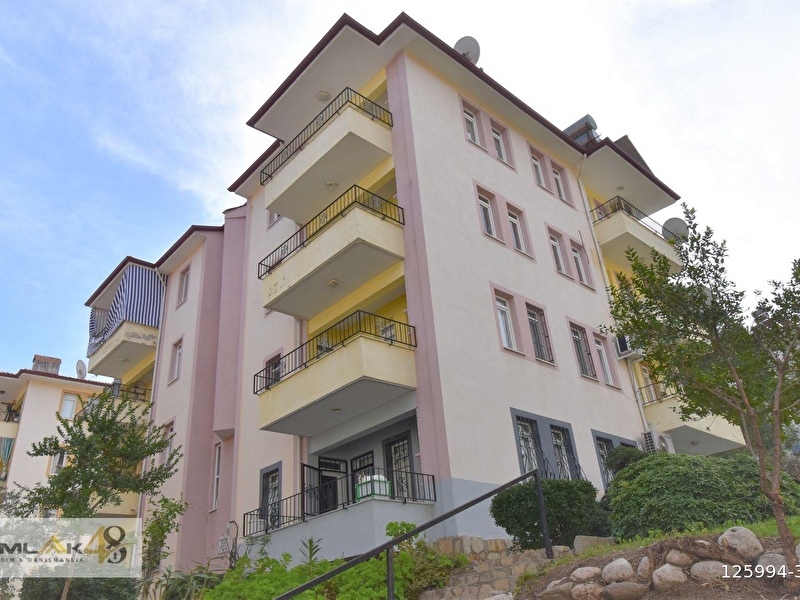 Fethiye ölüdeniz yolu üzeri site i̇çi satılık 2+1 daire