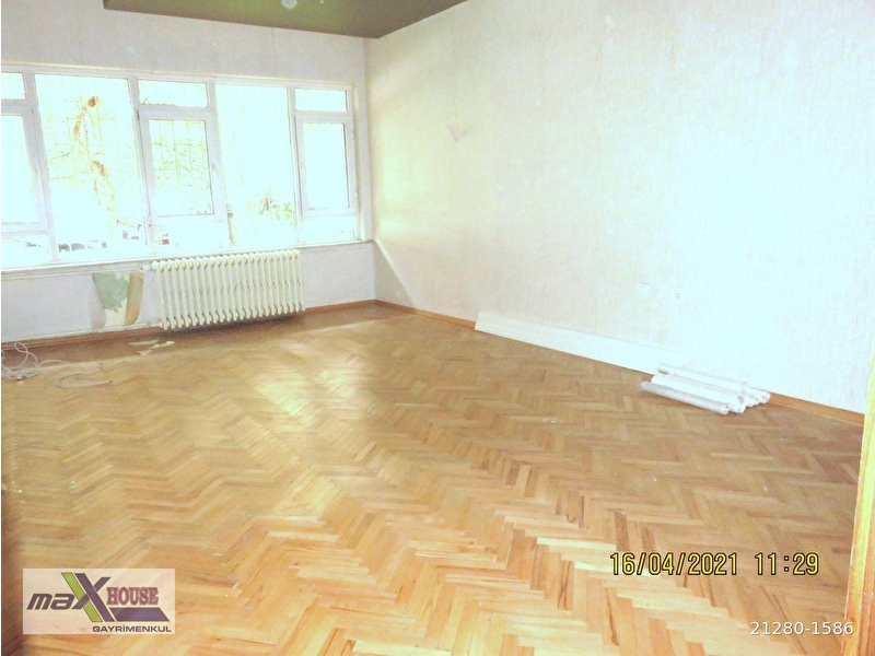 Maxhouse'dan güleryüz'de satilik yapili 2+1 (3+1'den) yüksek gi̇ri̇ş kat