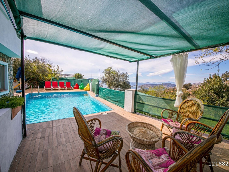 Günlük Kiralık 4 Odalı Villa Muğla Marmaris Söğüt Mahallesi 4 Kişi Kapasiteli